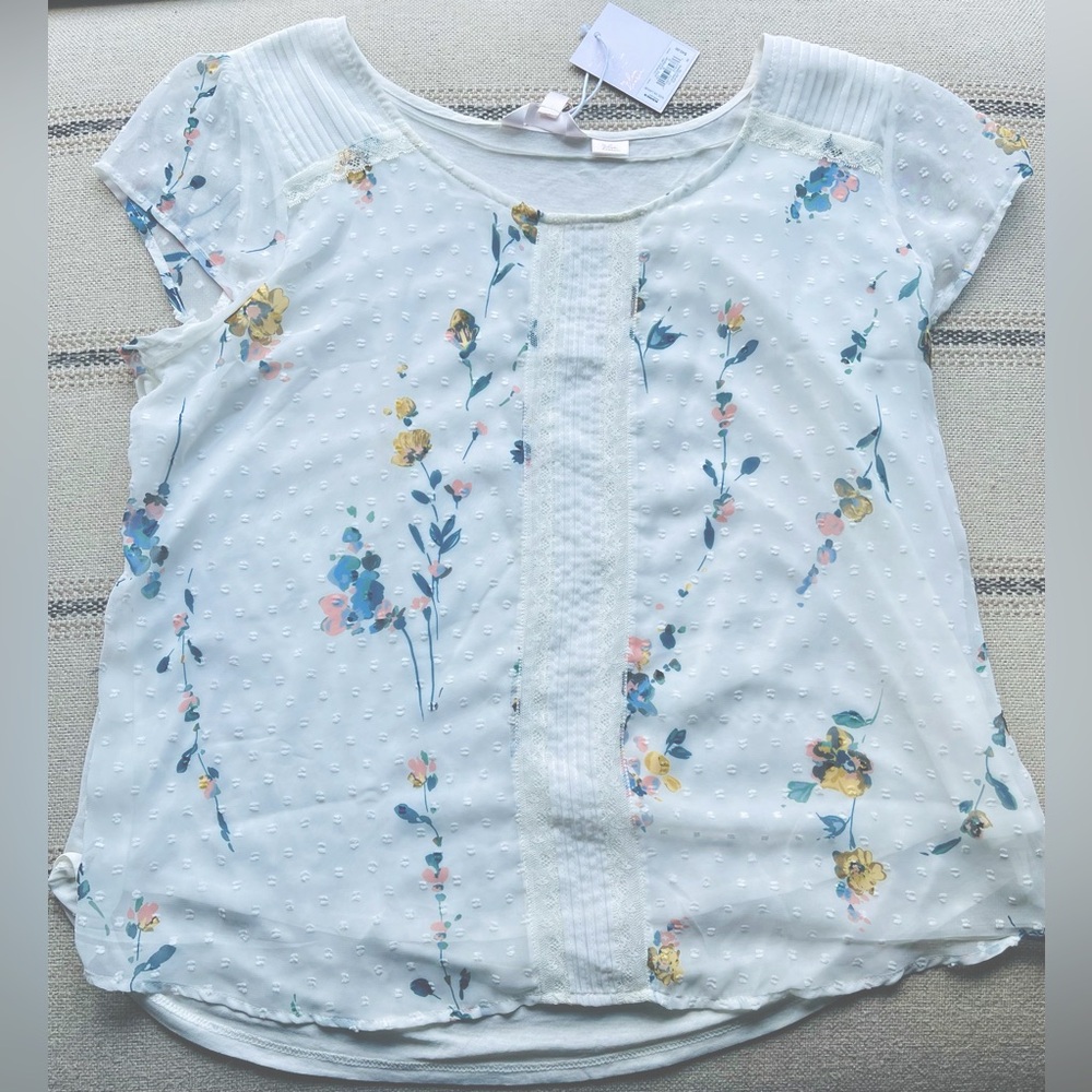 Lauren Conrad clip dot tee white with flowers size Xxl NWT